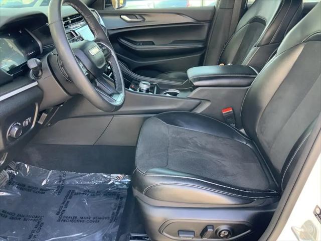 2023 Jeep Grand Cherokee Altitude 4x2