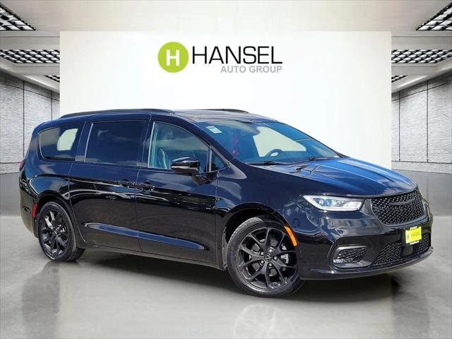 2025 Chrysler Pacifica Limited for sale in Petaluma, CA