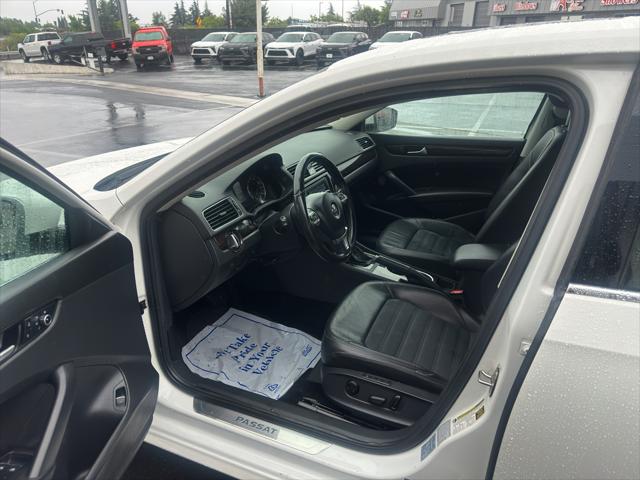 2015 Volkswagen Passat 1.8T SEL Premium