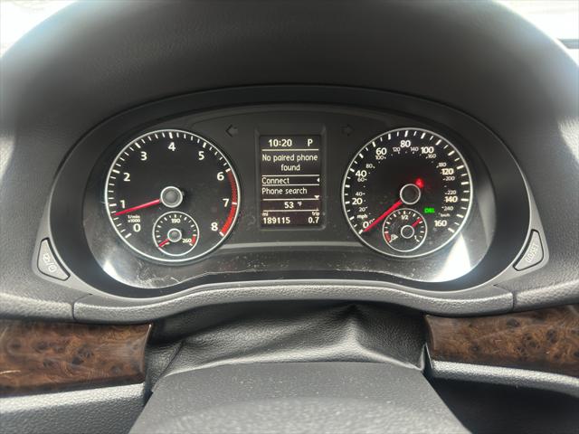 2015 Volkswagen Passat 1.8T SEL Premium