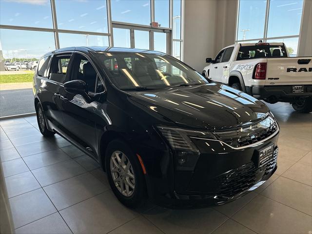 2027 Chrysler Pacifica PACIFICA SELECT