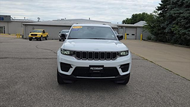 2026 Jeep Grand Cherokee GRAND CHEROKEE LAREDO X 4X4 2026 Jeep Grand Cherokee GRAND CHEROKEE LAREDO X 4X4