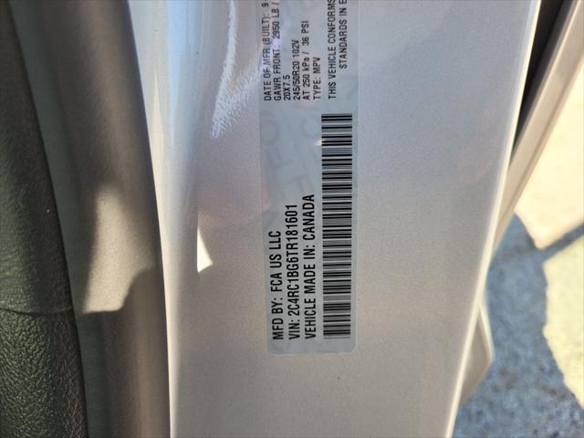 2026 Chrysler Pacifica Select