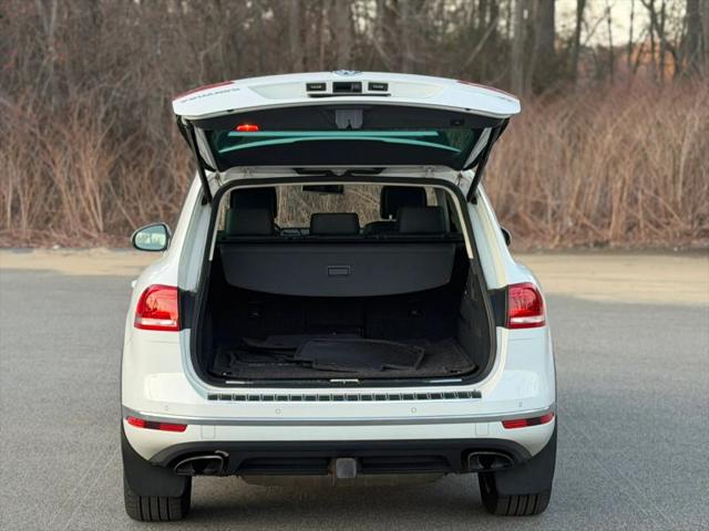 2015 Volkswagen Touareg V6 Lux
