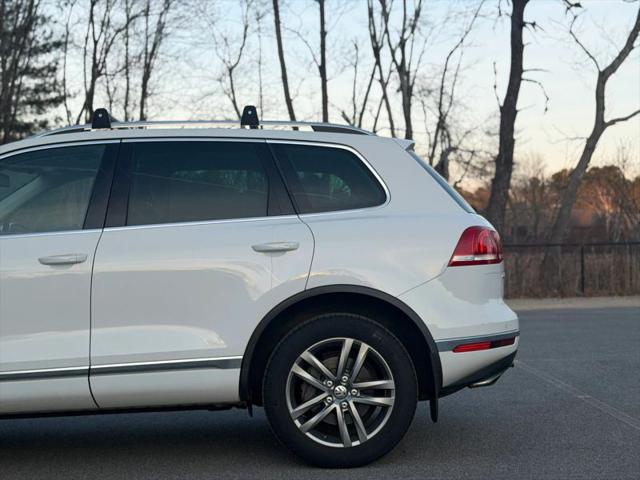 2015 Volkswagen Touareg V6 Lux