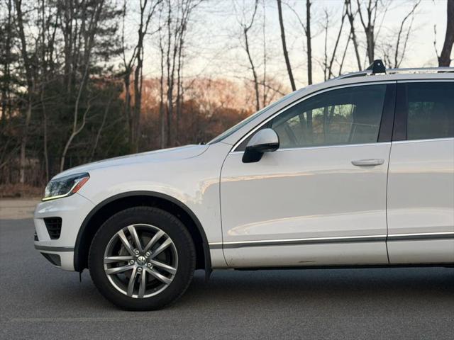 2015 Volkswagen Touareg V6 Lux