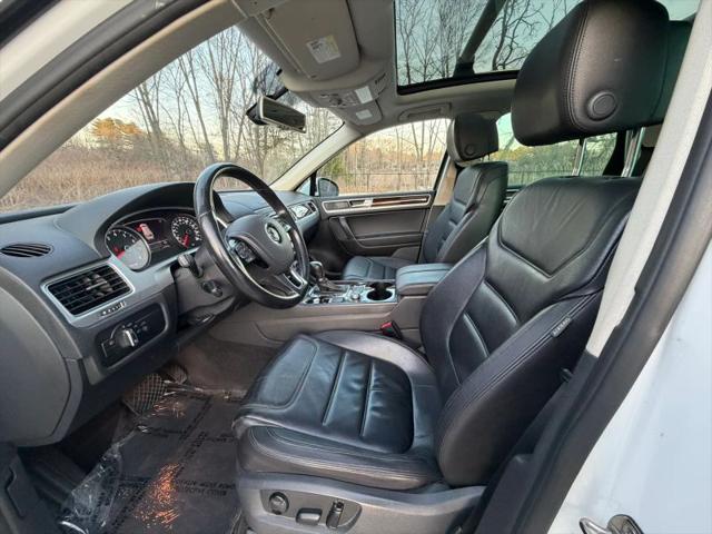 2015 Volkswagen Touareg V6 Lux