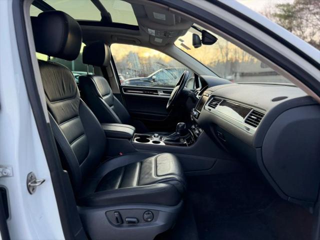 2015 Volkswagen Touareg V6 Lux