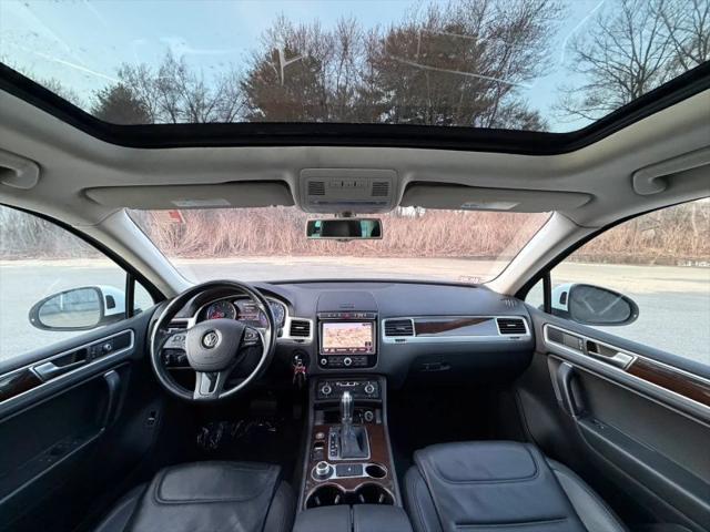 2015 Volkswagen Touareg V6 Lux