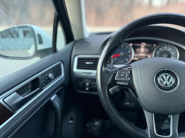 2015 Volkswagen Touareg V6 Lux