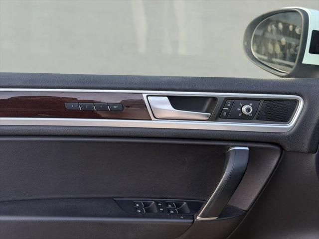 2015 Volkswagen Touareg V6 Lux