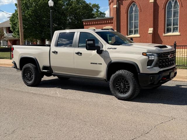 2026 Chevrolet Silverado 2500HD Crew Cab, Standard Bed, XR2, 4WD