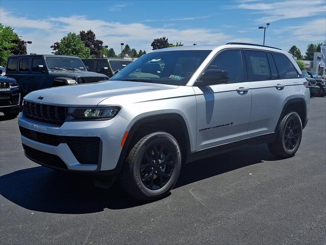 2026 Jeep Grand Cherokee GRAND CHEROKEE LAREDO ALTITUDE 4X4