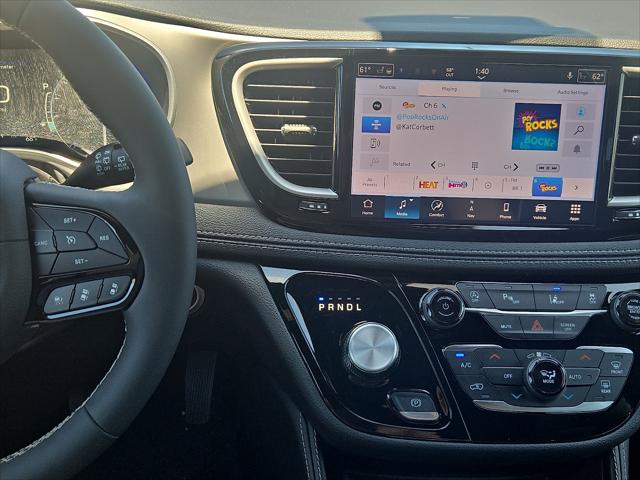 2027 Chrysler Pacifica Limited