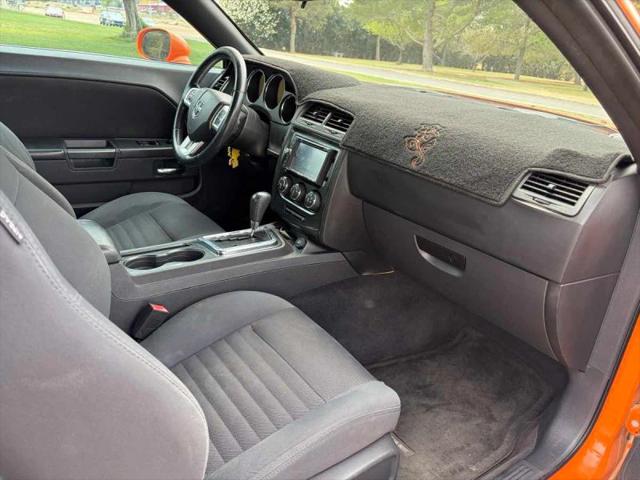2012 Dodge Challenger SXT