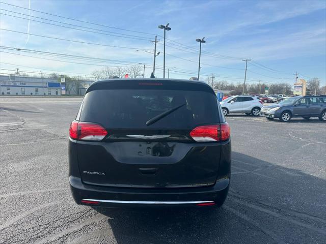 2017 Chrysler Pacifica Touring-L