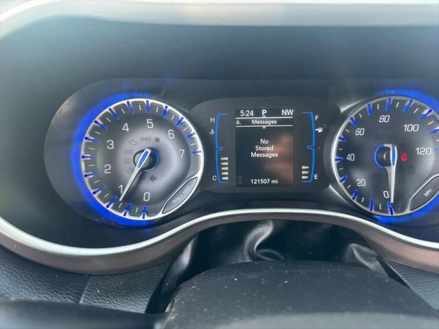 2017 Chrysler Pacifica Touring-L