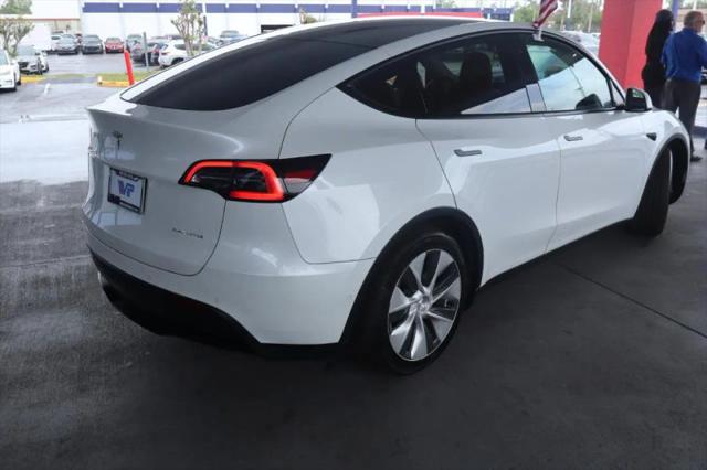 2022 Tesla Model Y Long Range Dual Motor All-Wheel Drive