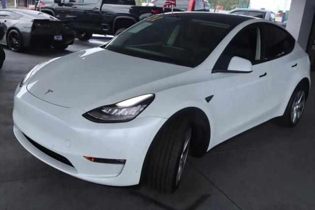 2022 Tesla Model Y Long Range Dual Motor All-Wheel Drive
