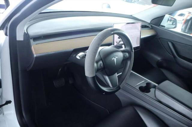 2022 Tesla Model Y Long Range Dual Motor All-Wheel Drive