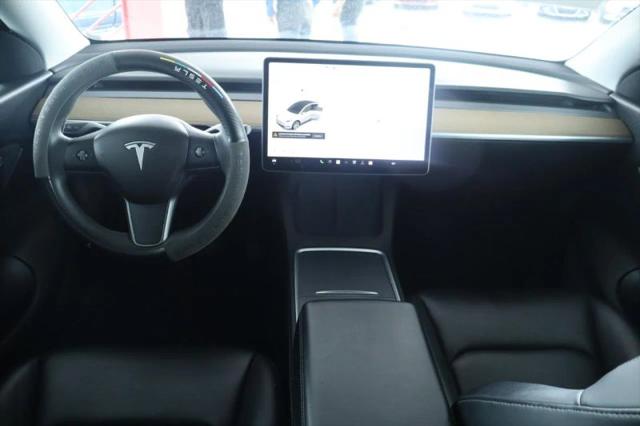 2022 Tesla Model Y Long Range Dual Motor All-Wheel Drive