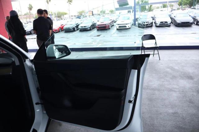 2022 Tesla Model Y Long Range Dual Motor All-Wheel Drive