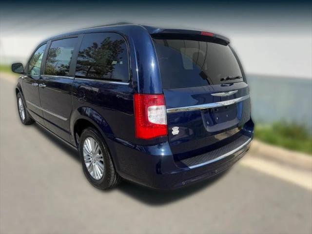 2015 Chrysler Town & Country Touring-L