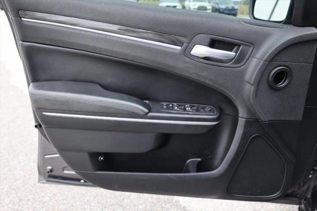 2017 Chrysler 300 Limited AWD