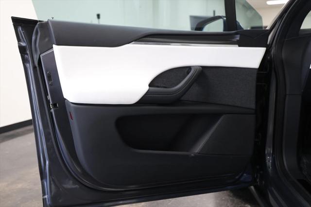 2022 Tesla Model X Plaid Tri Motor All-Wheel Drive