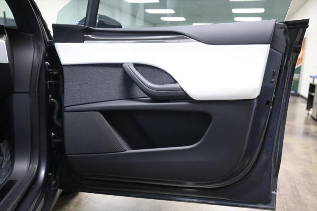 2022 Tesla Model X Plaid Tri Motor All-Wheel Drive