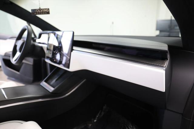 2022 Tesla Model X Plaid Tri Motor All-Wheel Drive