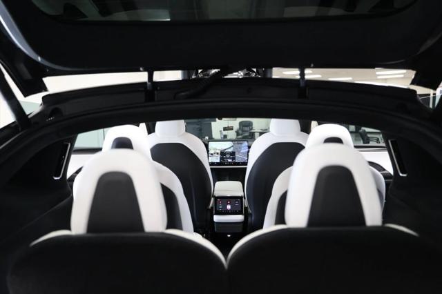 2022 Tesla Model X Plaid Tri Motor All-Wheel Drive