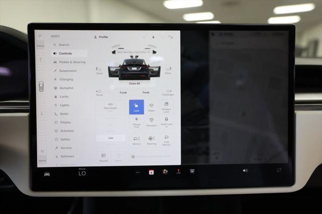 2022 Tesla Model X Plaid Tri Motor All-Wheel Drive