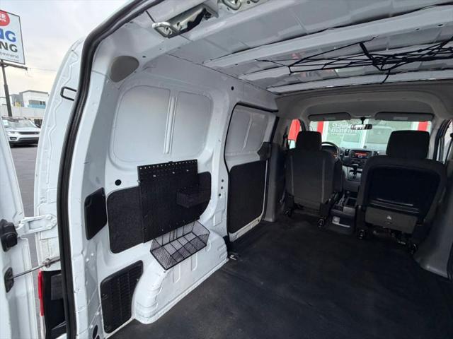 2017 Nissan NV200 S