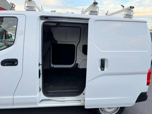 2017 Nissan NV200 S