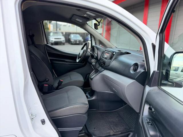 2017 Nissan NV200 S