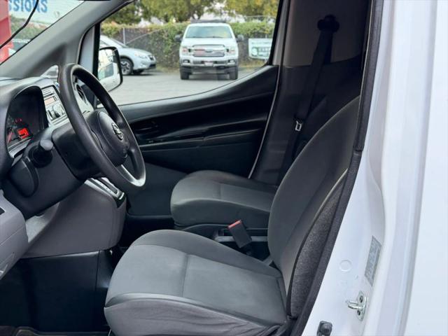 2017 Nissan NV200 S