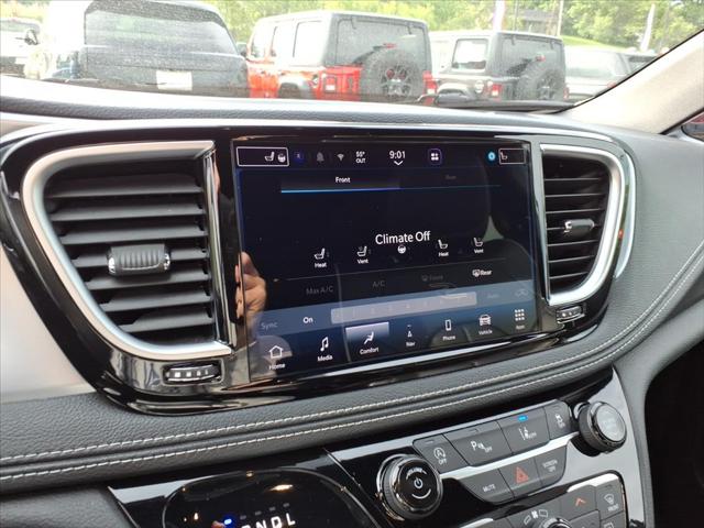 2025 Chrysler Pacifica Limited