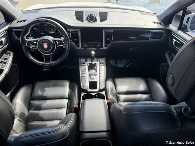 2017 Porsche Macan Turbo