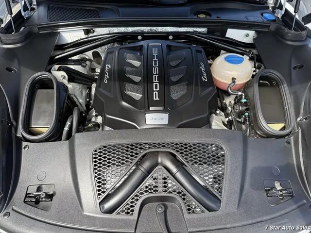 2017 Porsche Macan Turbo
