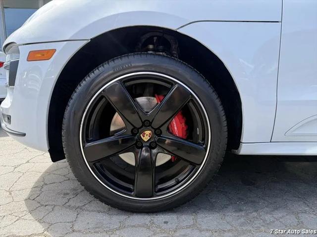 2017 Porsche Macan Turbo