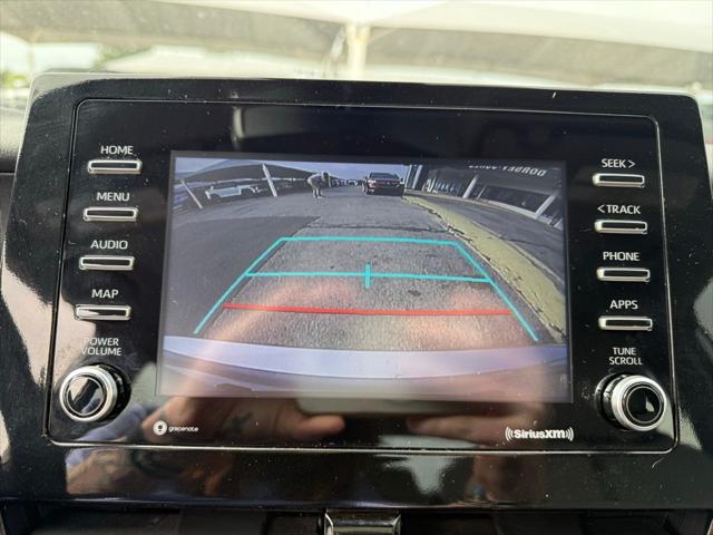 2022 Toyota Camry SE Hybrid