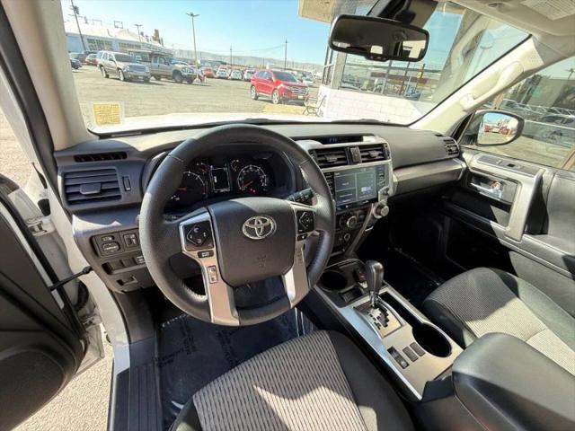 2024 Toyota 4Runner SR5