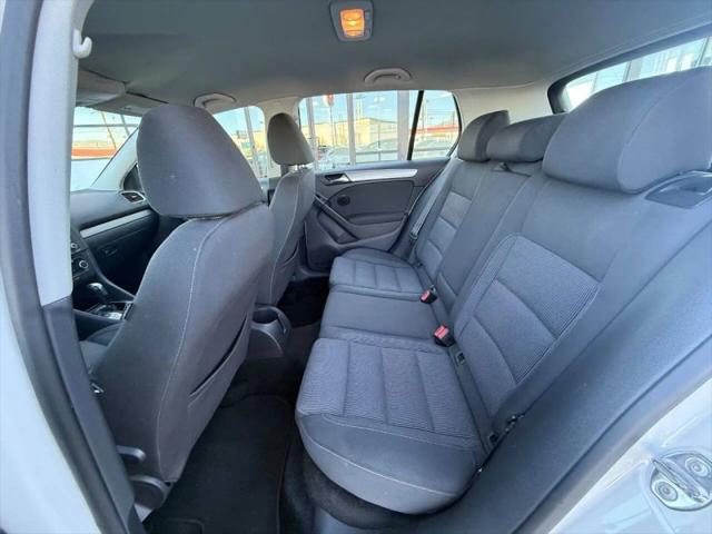 2012 Volkswagen Golf 2.5L 4-Door