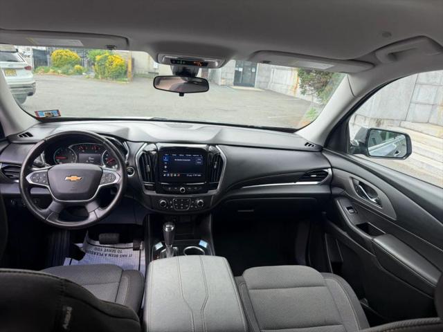 2020 Chevrolet Traverse AWD LT Cloth
