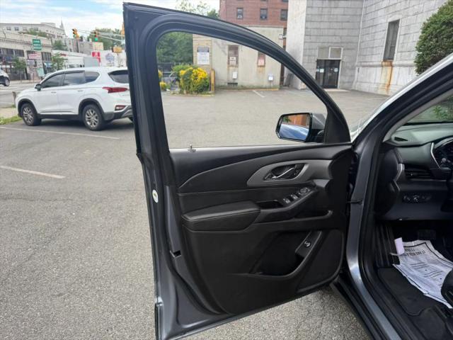 2020 Chevrolet Traverse AWD LT Cloth