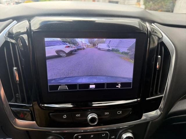 2020 Chevrolet Traverse AWD LT Cloth