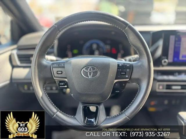 2025 Toyota Camry SE