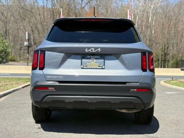 2023 Kia Sorento LX
