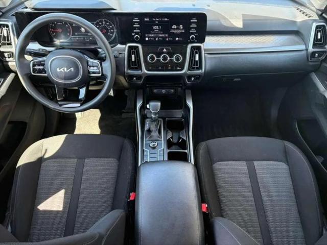 2023 Kia Sorento LX
